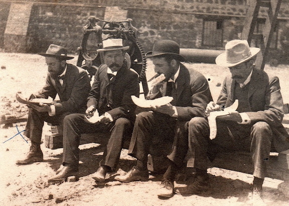 Papaya Break - Concepcion - c. 1904